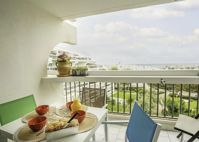 아파트 Ulysse Plage-5 By Interhome *