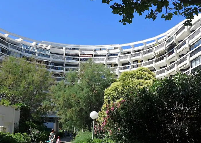 아파트 Ulysse Plage-5 By Interhome